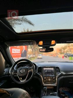 جیپ گراند شیرۆکی